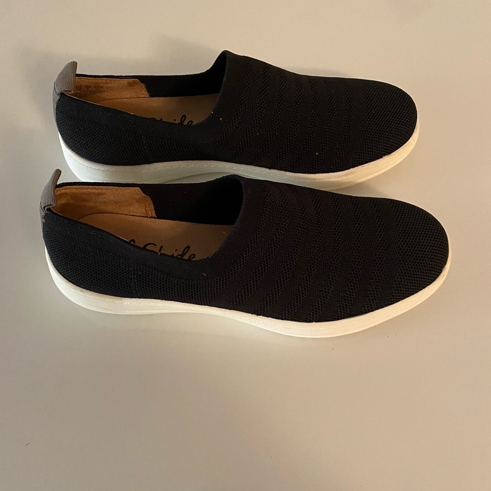 Life Stride flats. Women’s size 6.
